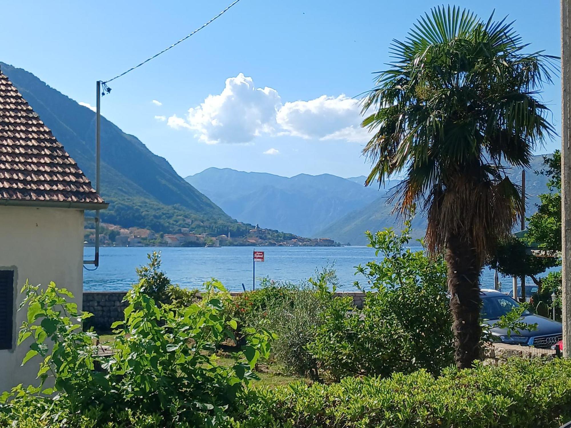 Apartments Tiha Noc Kotor Exterior foto